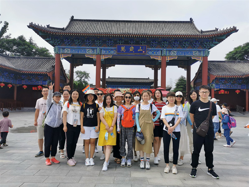 夏風(fēng)荷韻——青峰網(wǎng)絡(luò)生日會(huì)party！